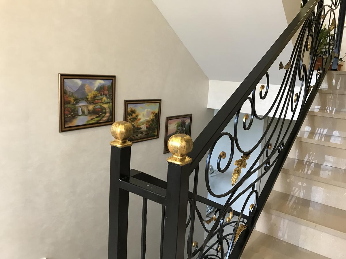 Villa Mariana Batumi Exterior photo